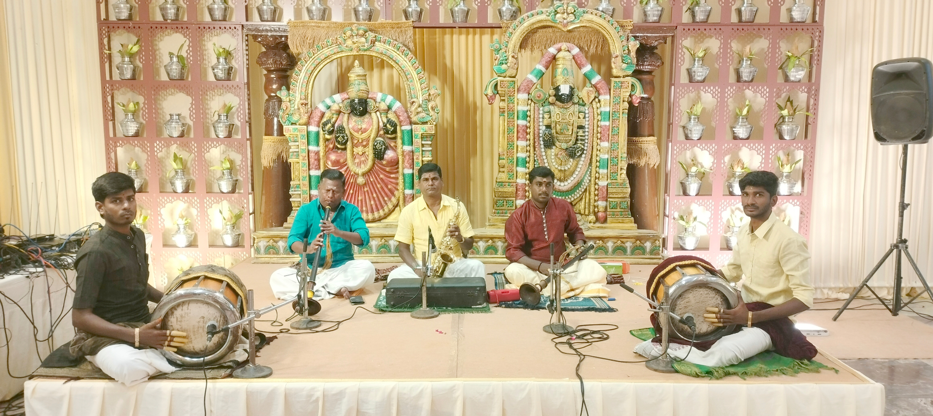 APS Mangala Isai artists performing Thavil and Nadhaswaram on stage